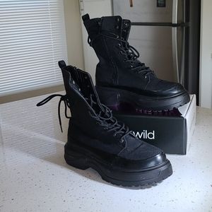 Light weight winter boots